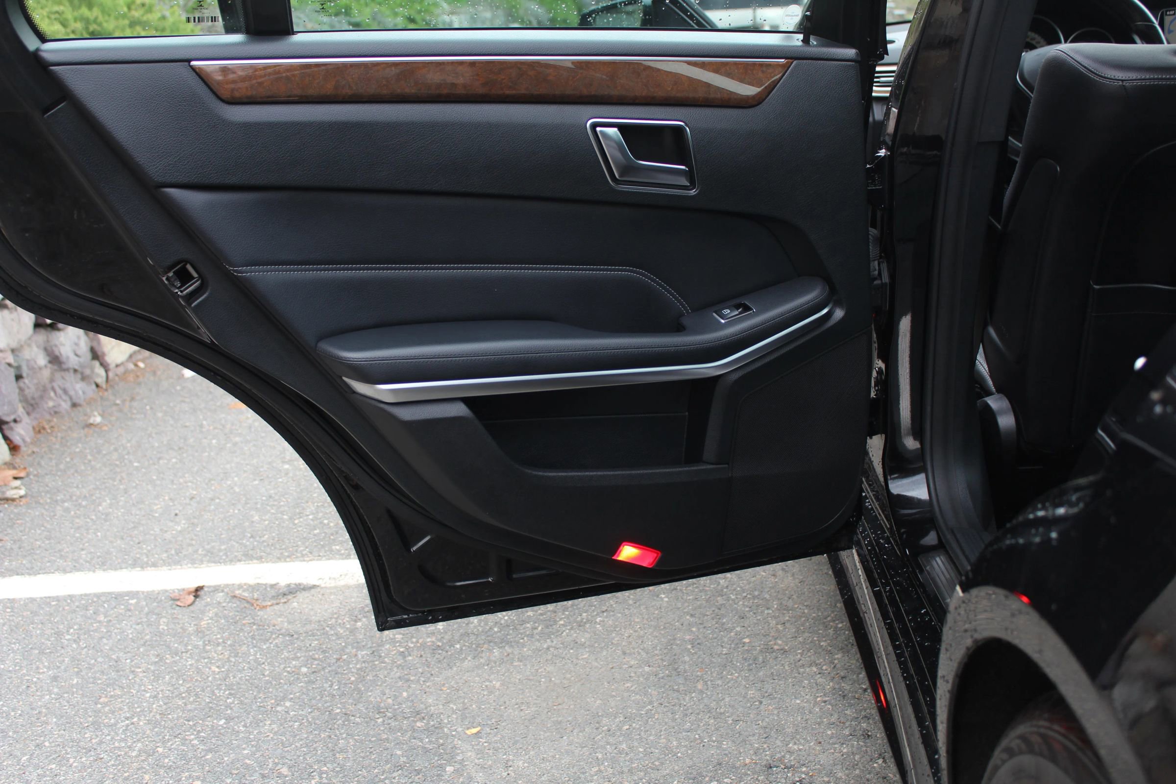 Used 2016 Mercedes-Benz E 350 4MATIC Sedan image 14