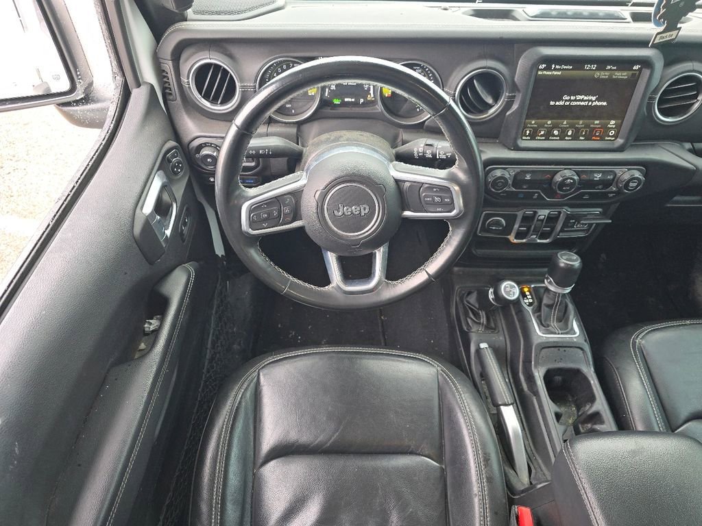 Used 2022 Jeep Wrangler Unlimited Sahara image 25