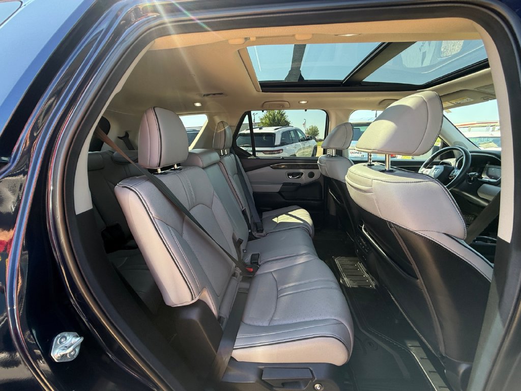 Used 2025 Honda Pilot Elite image 41