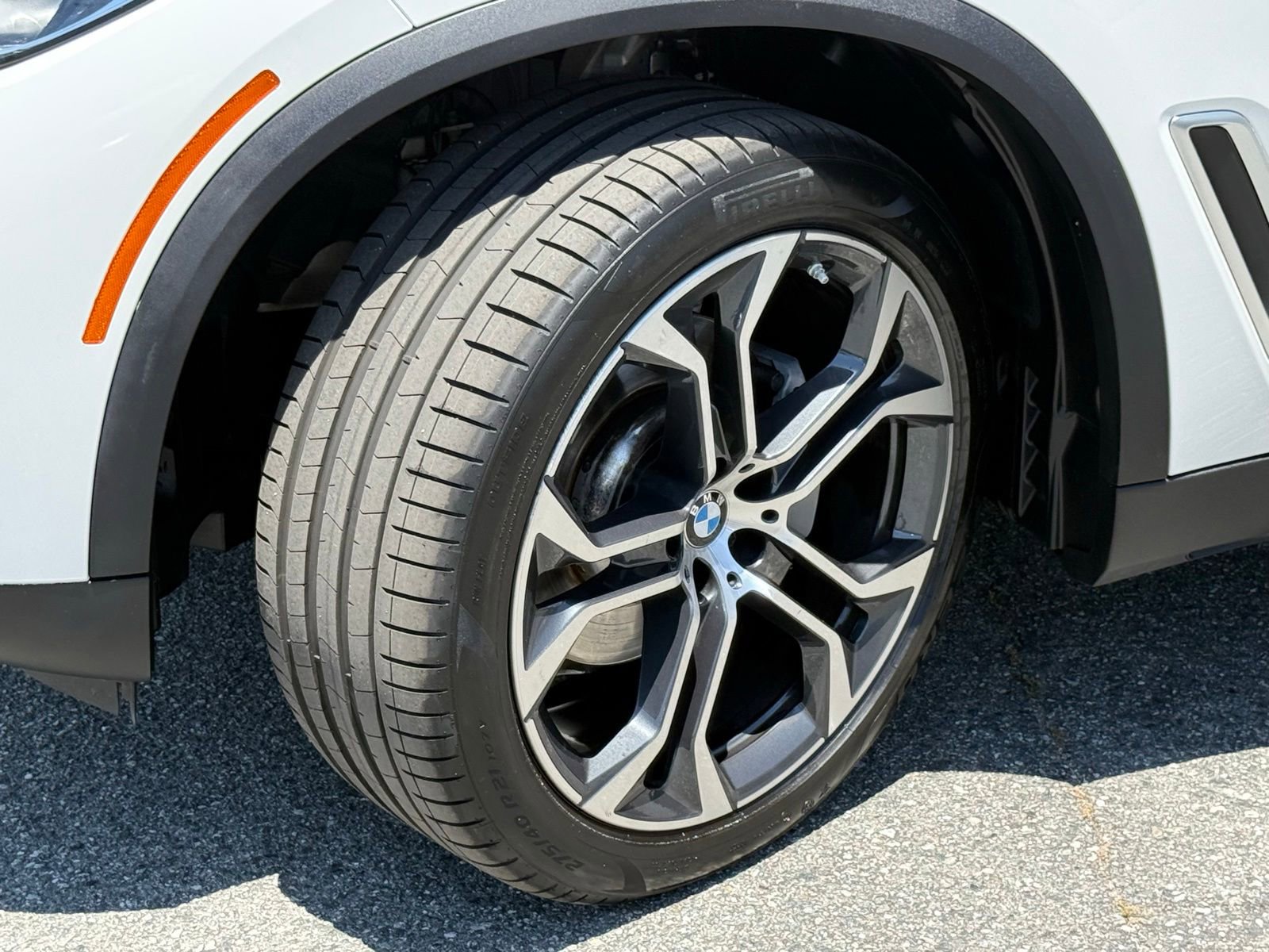 Certified 2023 BMW X5 xDrive40i w/ Premium Package AWD/4WD image 19