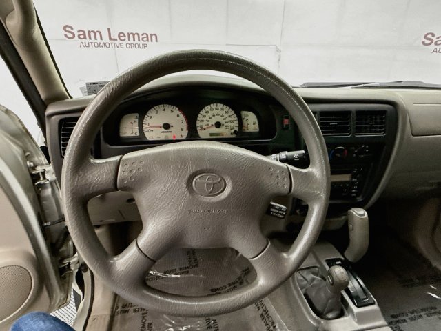 Used 2003 Toyota Tacoma 4x4 Xtracab V6 w/ Convenience Pkg image 10