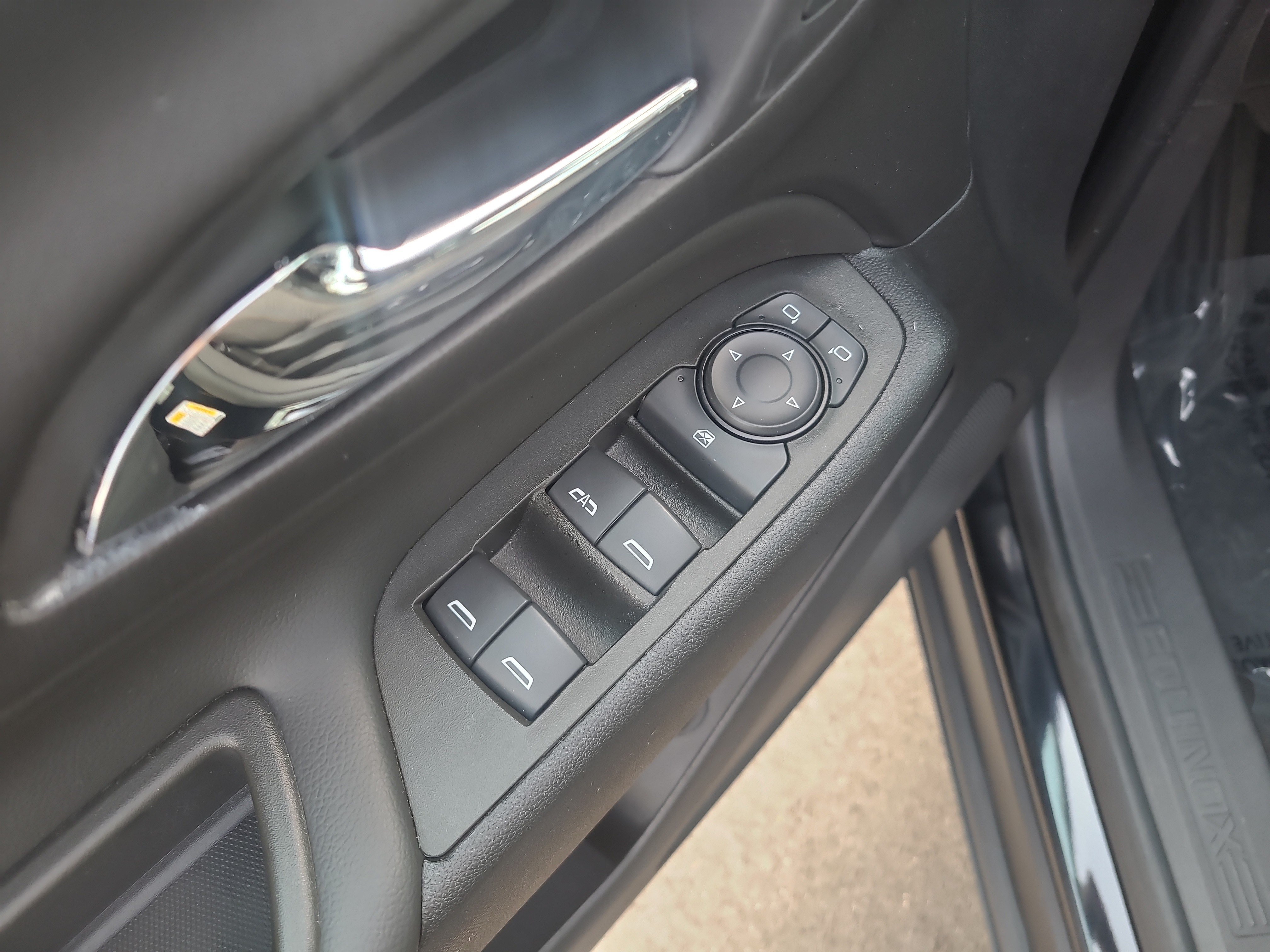 Used 2024 Chevrolet Equinox LT AWD/4WD image 13