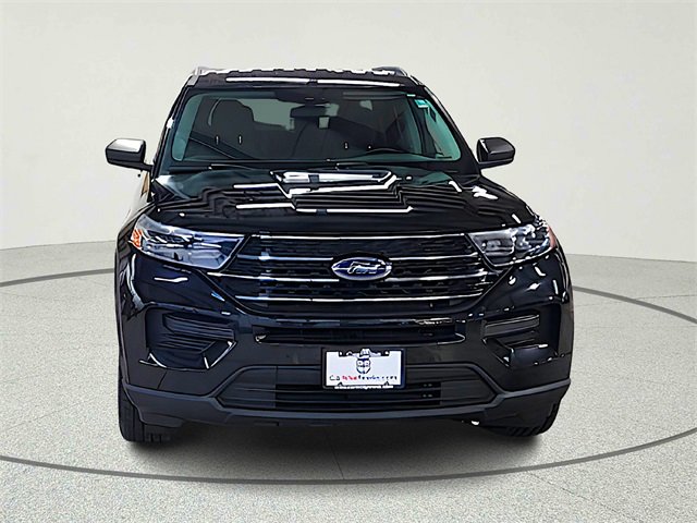 Used 2021 Ford Explorer XLT image 2