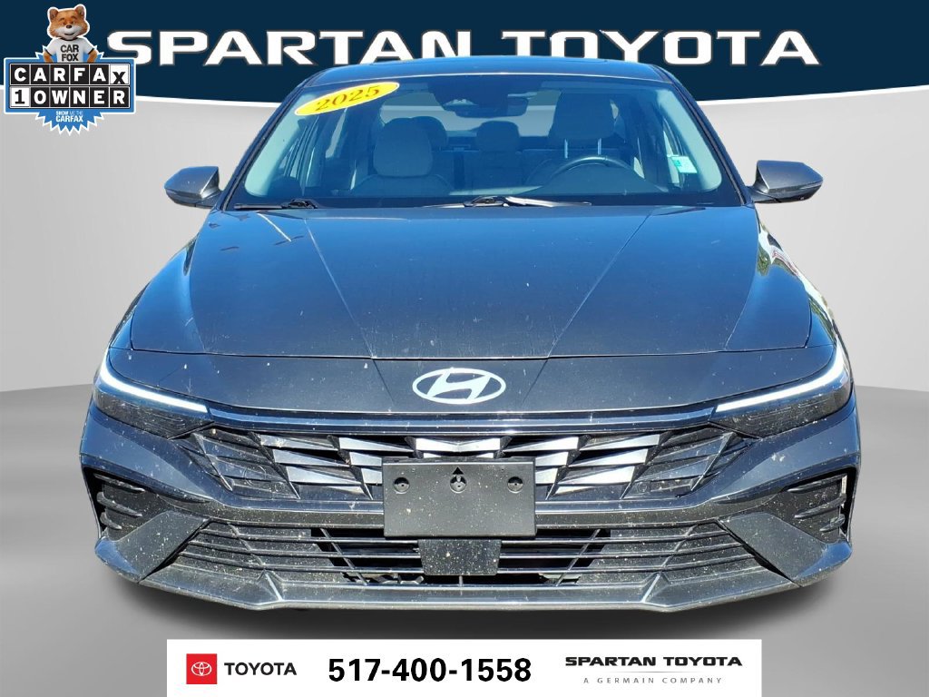 Used 2025 Hyundai Elantra Limited FWD image 3