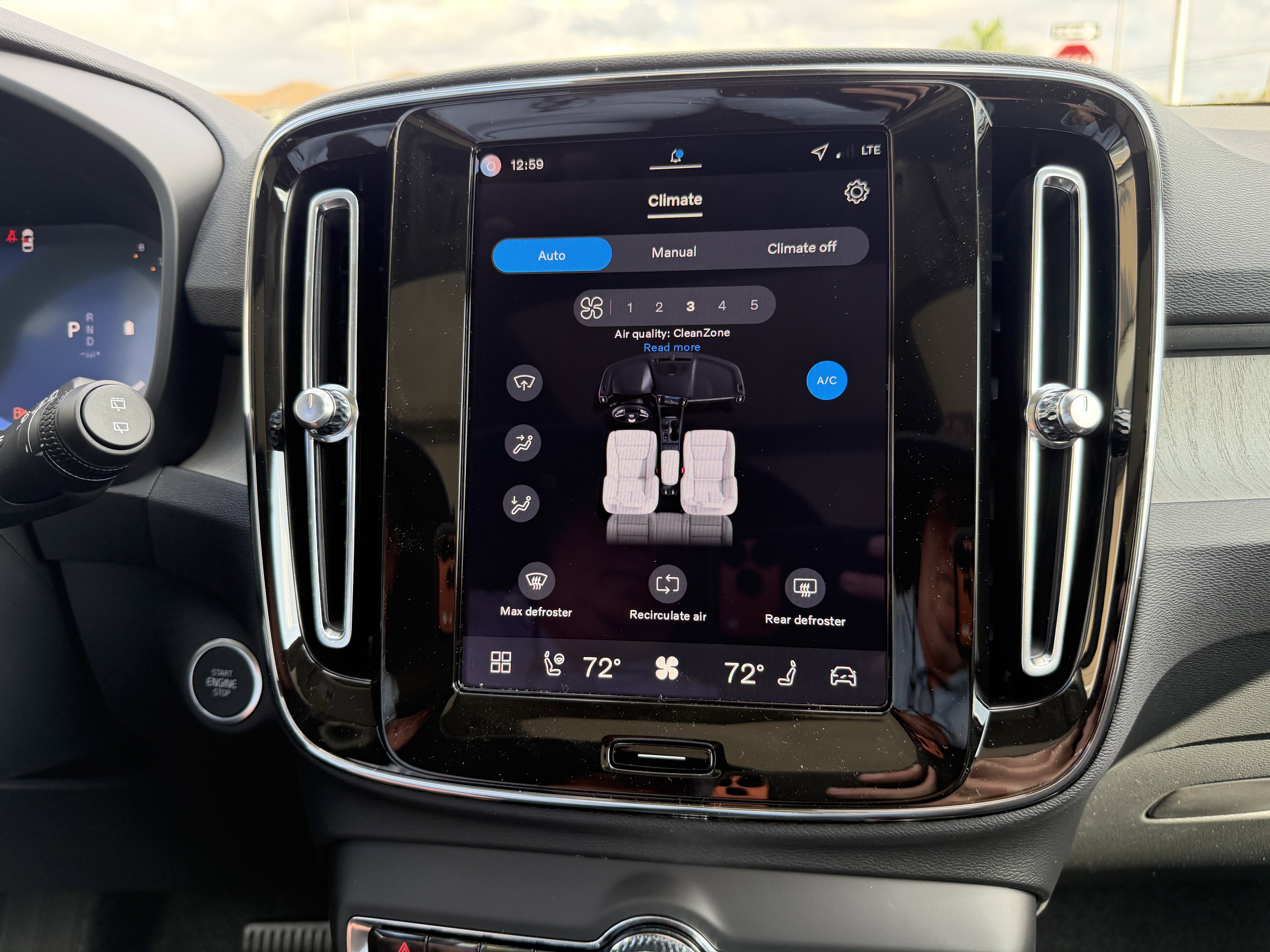 New 2026 Volvo XC40 B5 Core w/ Protection Package image 27