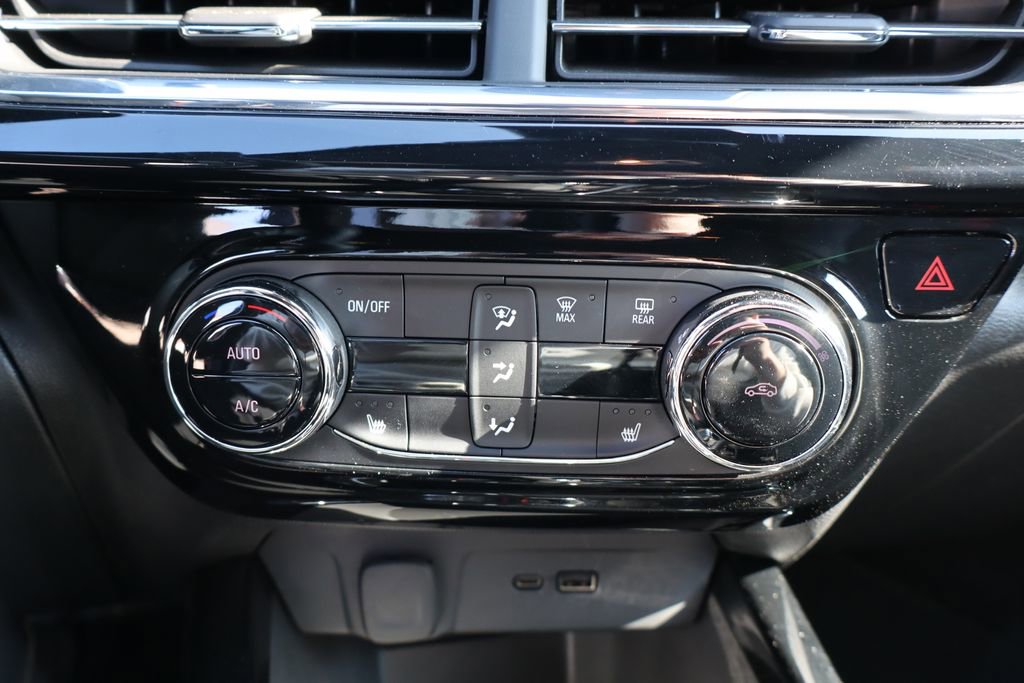 Used 2024 Chevrolet Trax RS w/ Driver Confidence Package image 21