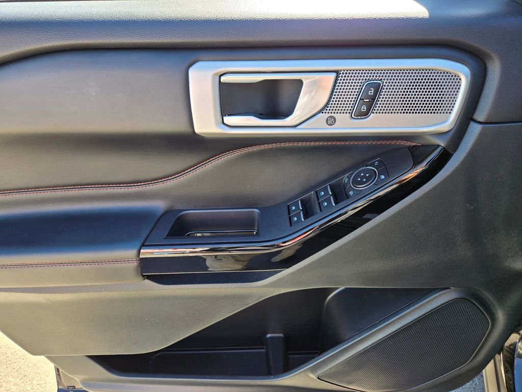 Used 2023 Ford Explorer ST-Line w/ Class IV Trailer Tow Package image 23