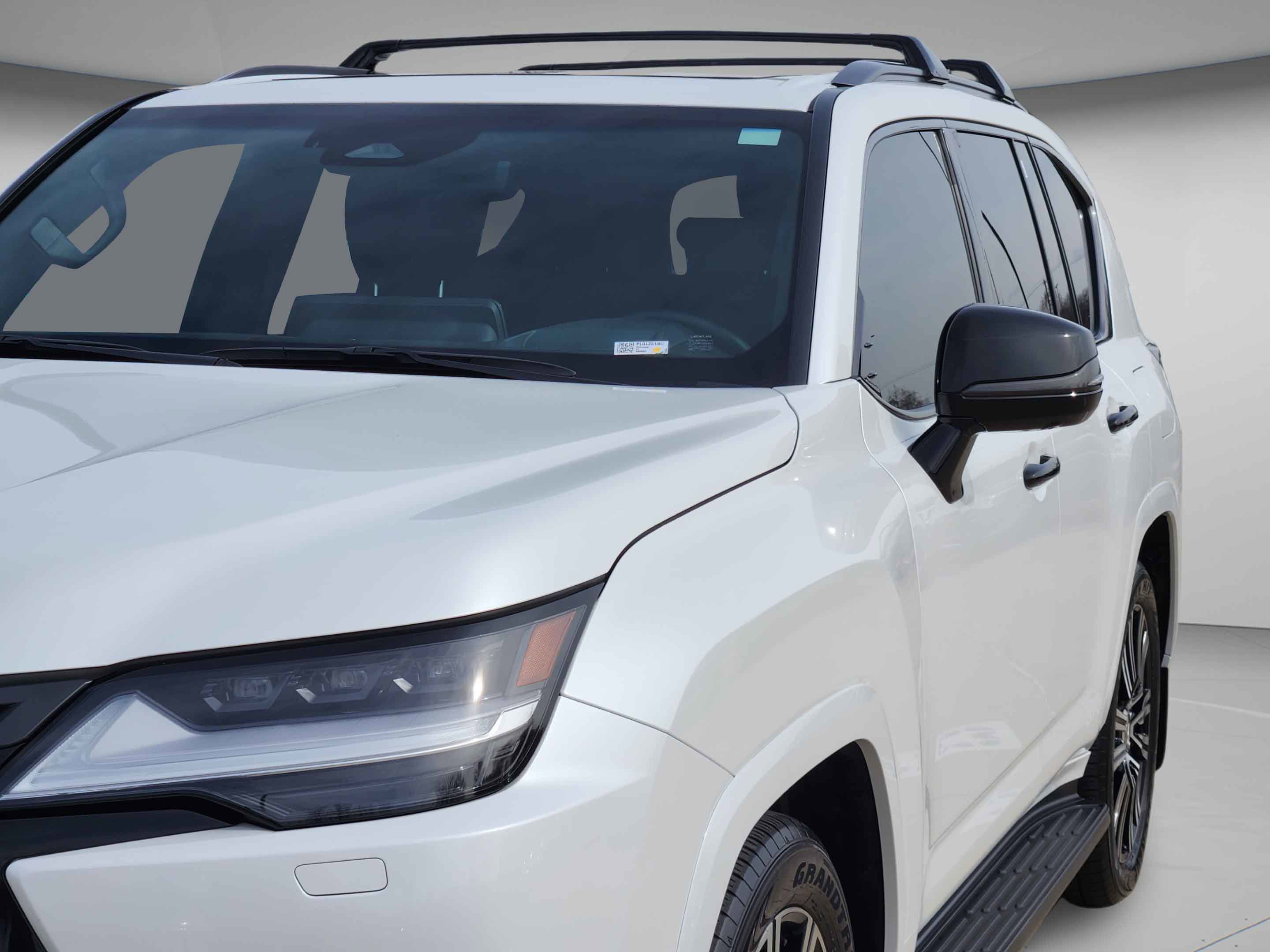 Certified 2025 Lexus LX 700h Luxury image 36