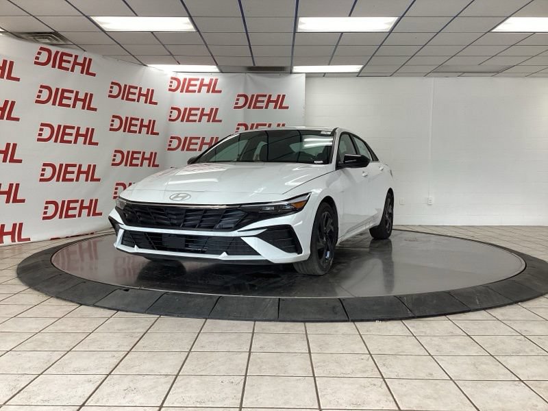 New 2026 Hyundai Elantra SEL Sport Premium w/ Cargo Package FWD image 3