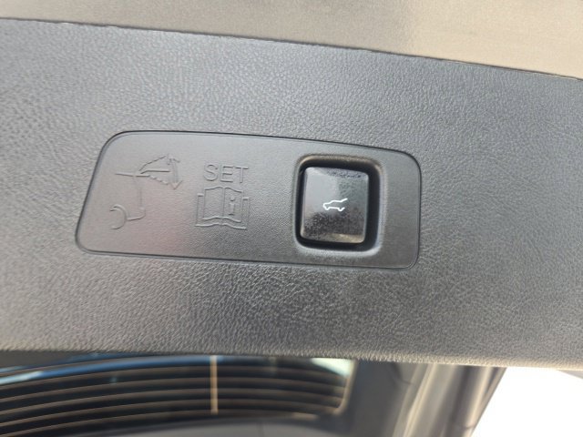 Certified 2024 Lincoln Corsair AWD w/ Equipment Group 101A image 18