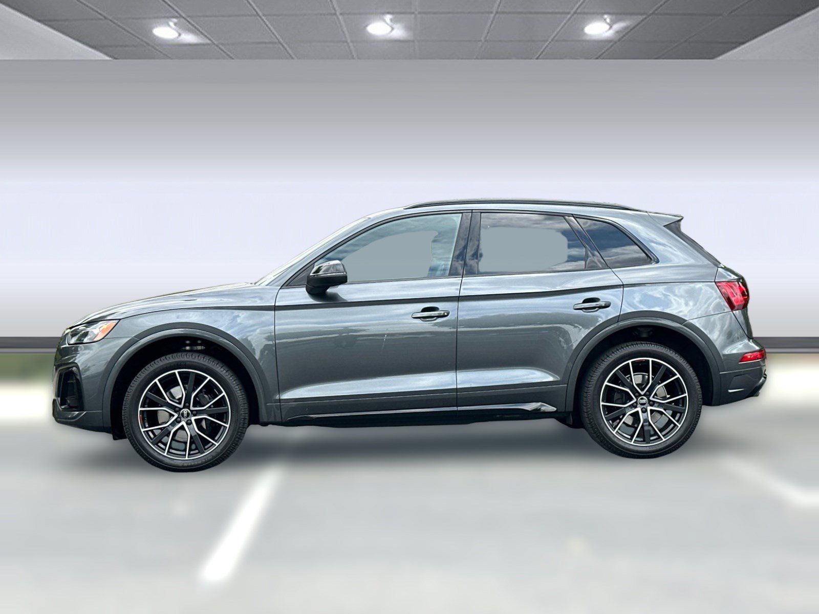 Used 2023 Audi SQ5 Premium Plus w/ Premium Plus Package AWD/4WD image 2