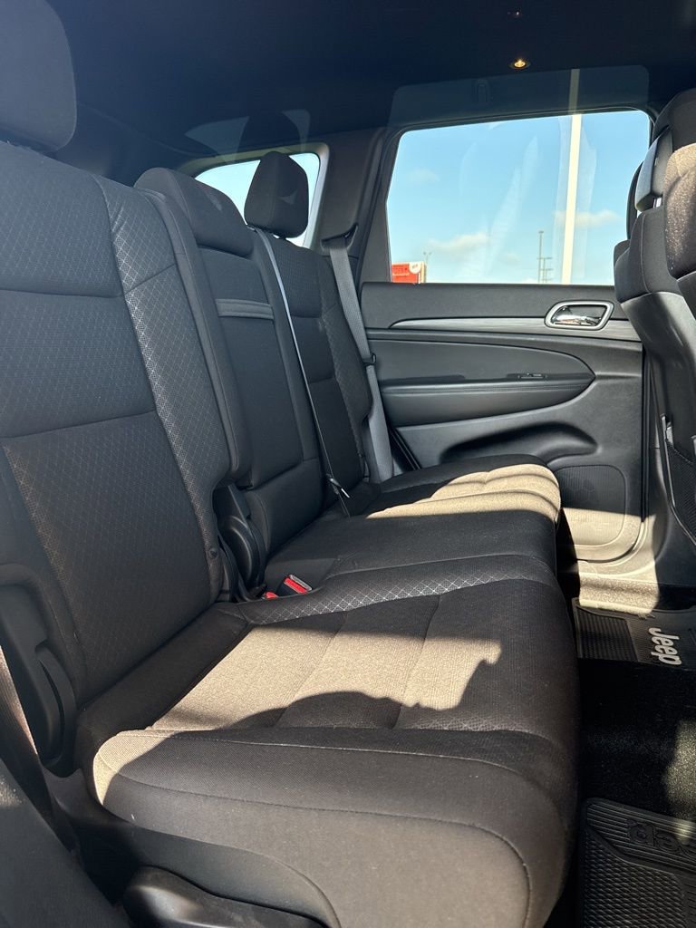 Used 2022 Jeep Grand Cherokee Laredo E w/ Security & Convenience Group image 32