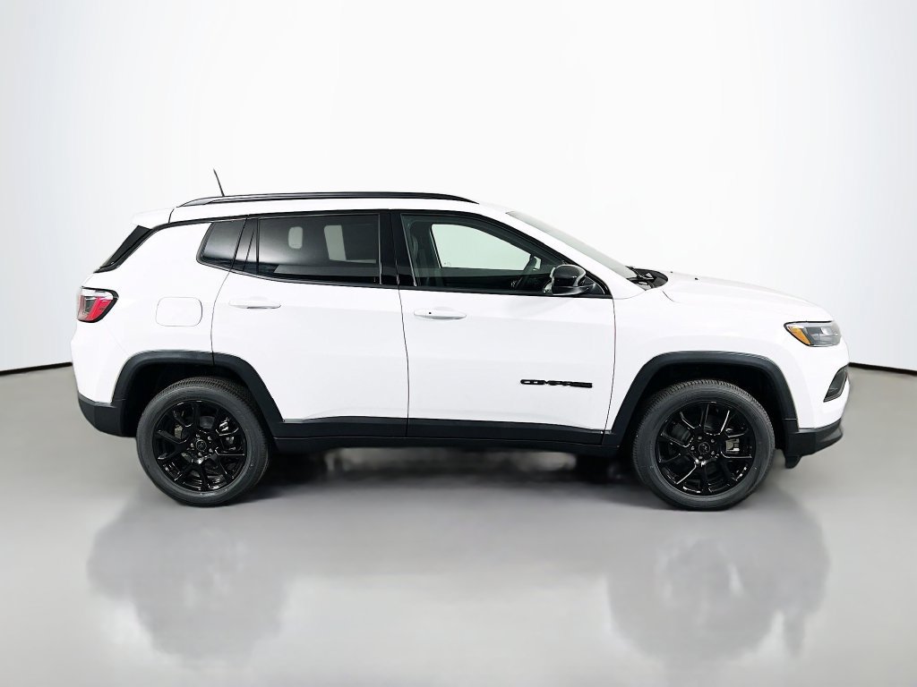 New 2026 Jeep Compass Latitude AWD/4WD image 8