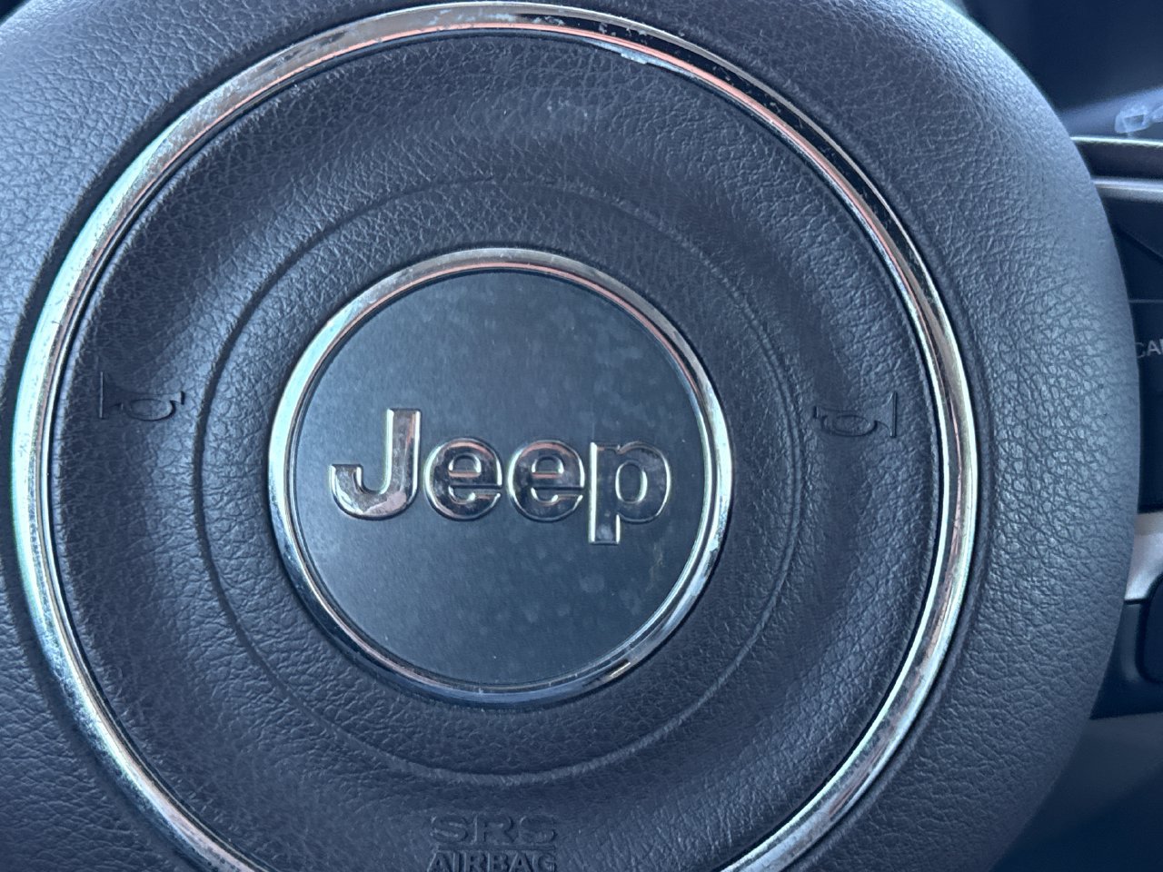 Used 2016 Jeep Renegade Latitude AWD/4WD image 27