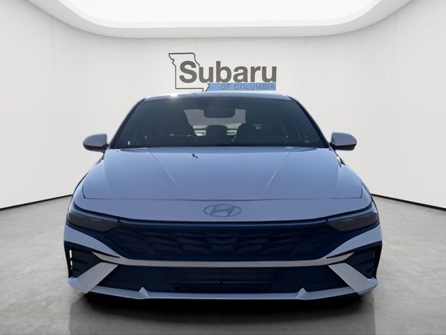 Used 2024 Hyundai Elantra SEL image 2