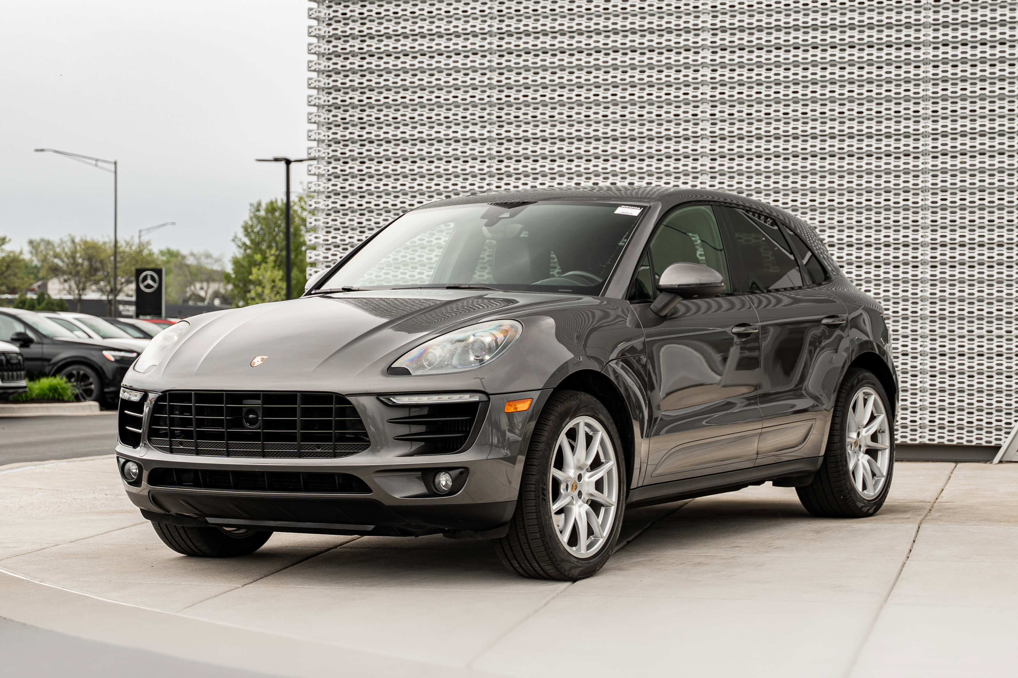 Used 2015 Porsche Macan S AWD/4WD image 7