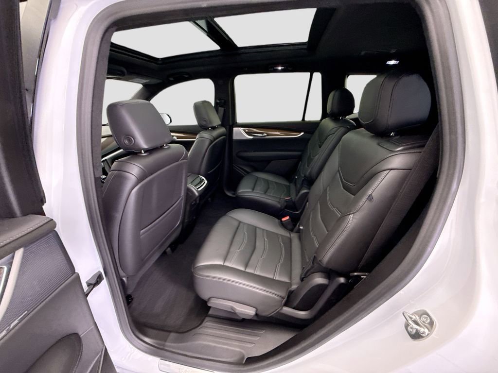Used 2025 Cadillac XT6 Sport w/ Platinum Package AWD/4WD image 19