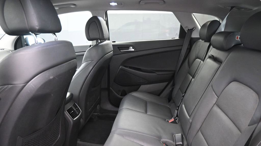 Used 2016 Hyundai Tucson Limited w/ Option Group 03 FWD image 19