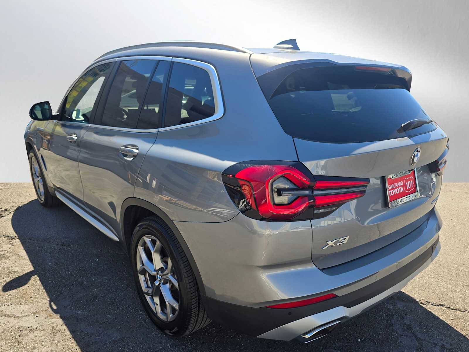 Used 2024 BMW X3 sDrive30i w/ Convenience Package image 5