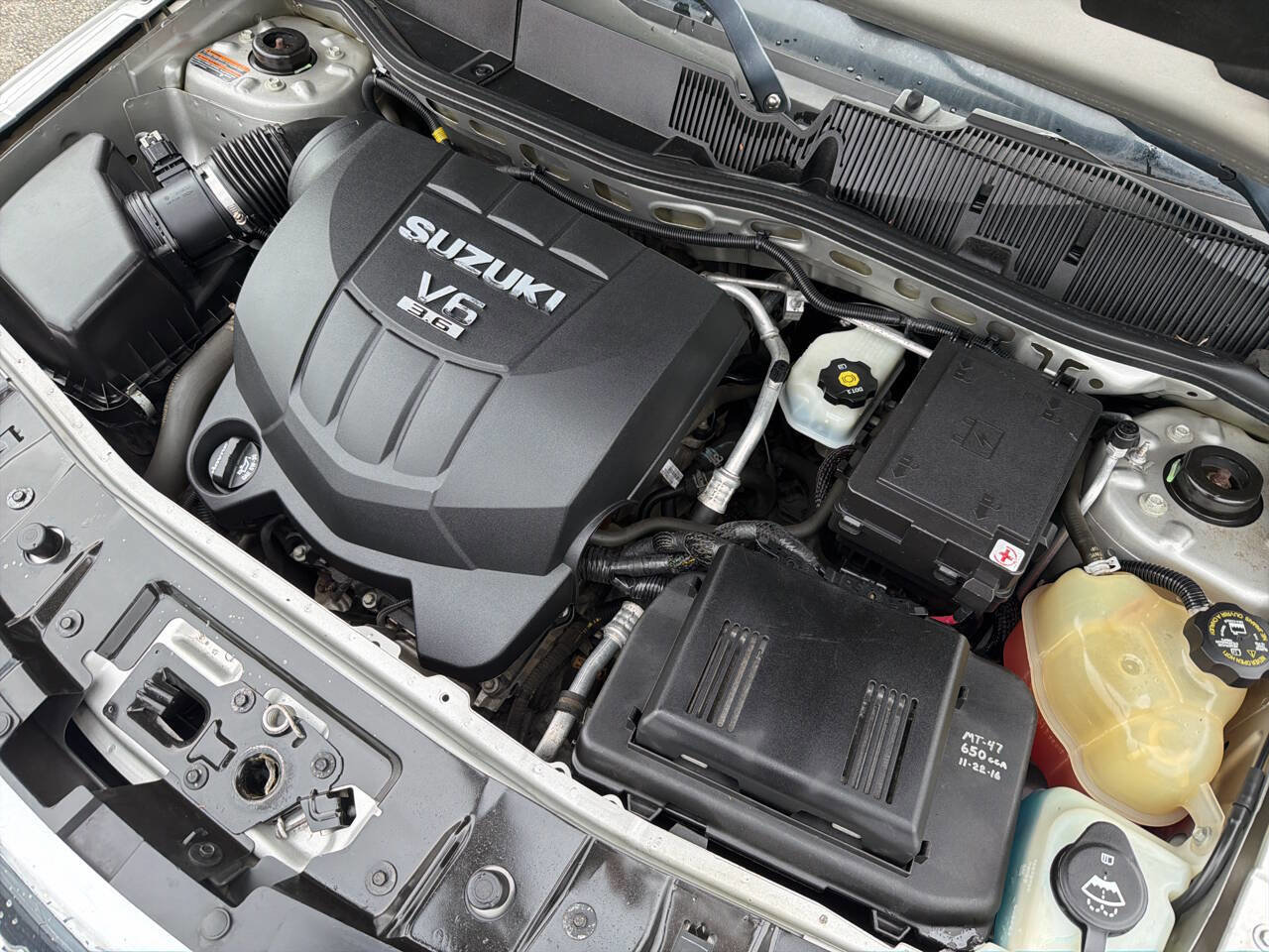 Used 2008 Suzuki XL7 AWD w/ 3rd Row image 13