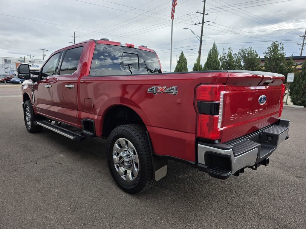 Used 2024 Ford F350 Lariat image 11