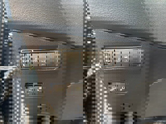 Used 2025 Toyota Corolla Cross AWD Hybrid image 8