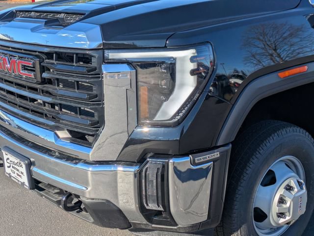 New 2025 GMC Sierra 3500 Pro w/ Convenience Package AWD/4WD image 9