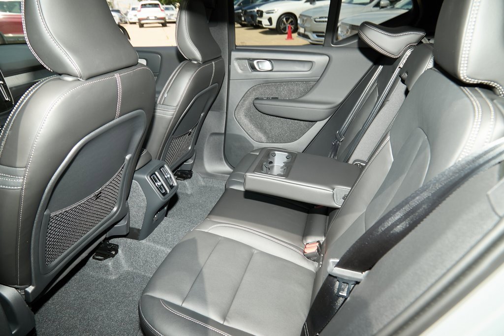 New 2026 Volvo XC40 B5 Plus w/ Protection Package Premier image 15