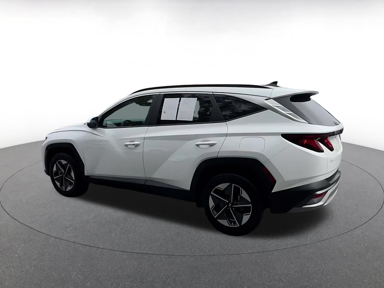 Used 2026 Hyundai Tucson SEL Plus AWD/4WD image 9