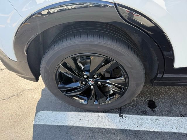 Certified 2024 Buick Encore GX Sport Touring image 9