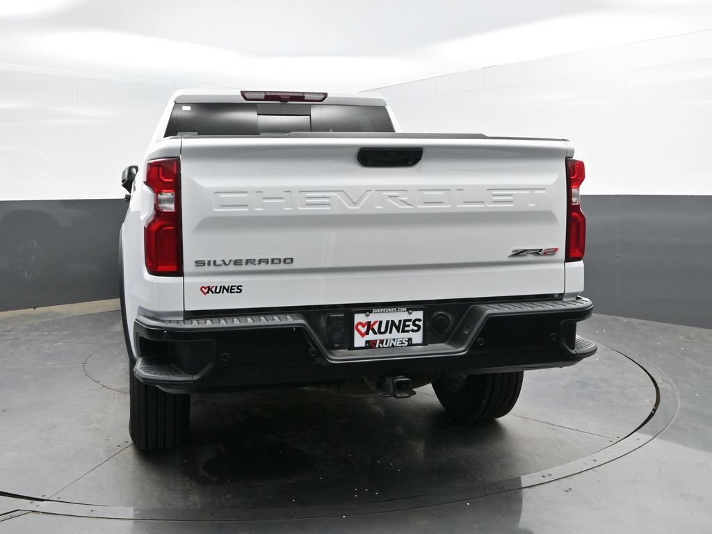 Used 2024 Chevrolet Silverado 1500 ZR2 AWD/4WD image 8