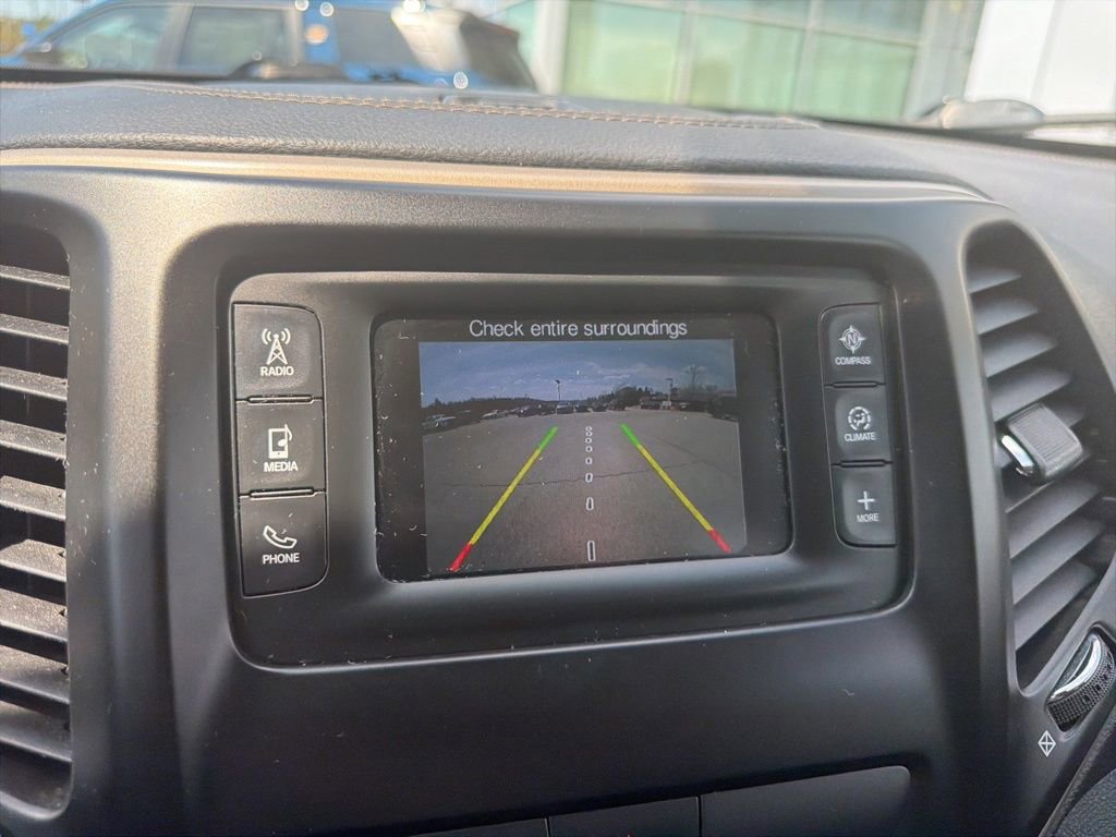 Used 2016 Jeep Cherokee Latitude image 23