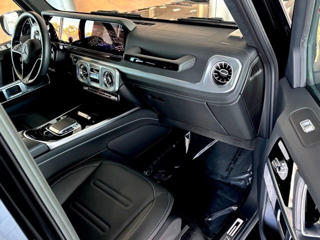 Used 2025 Mercedes-Benz G 550 image 35
