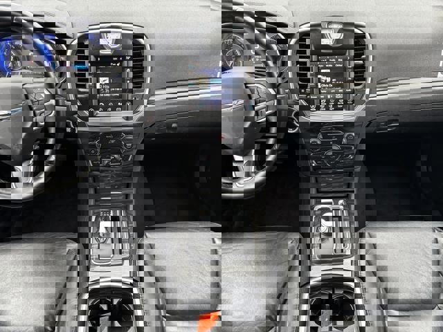 Used 2017 Chrysler 300 Touring w/ Value Package image 17