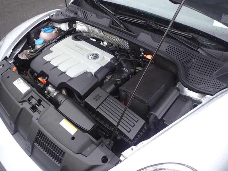 Used 2013 Volkswagen Beetle TDI FWD image 21