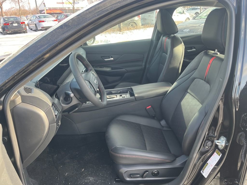 New 2026 Nissan Sentra SR w/ SR Premium Package FWD image 13