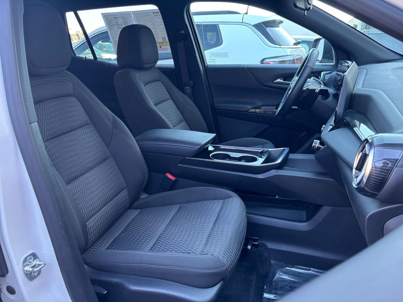 Used 2025 Chevrolet Equinox LT AWD/4WD image 42