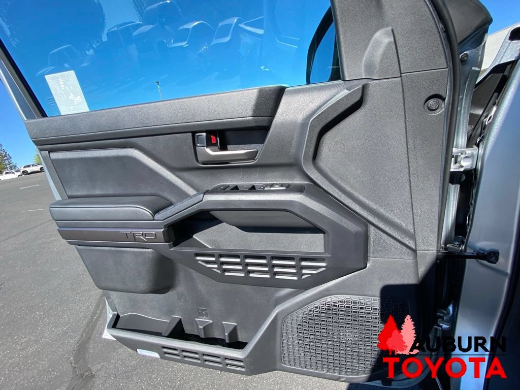 New 2026 Toyota Tacoma TRD Off-Road w/ TRD Off Road Upgrade Package AWD/4WD image 33
