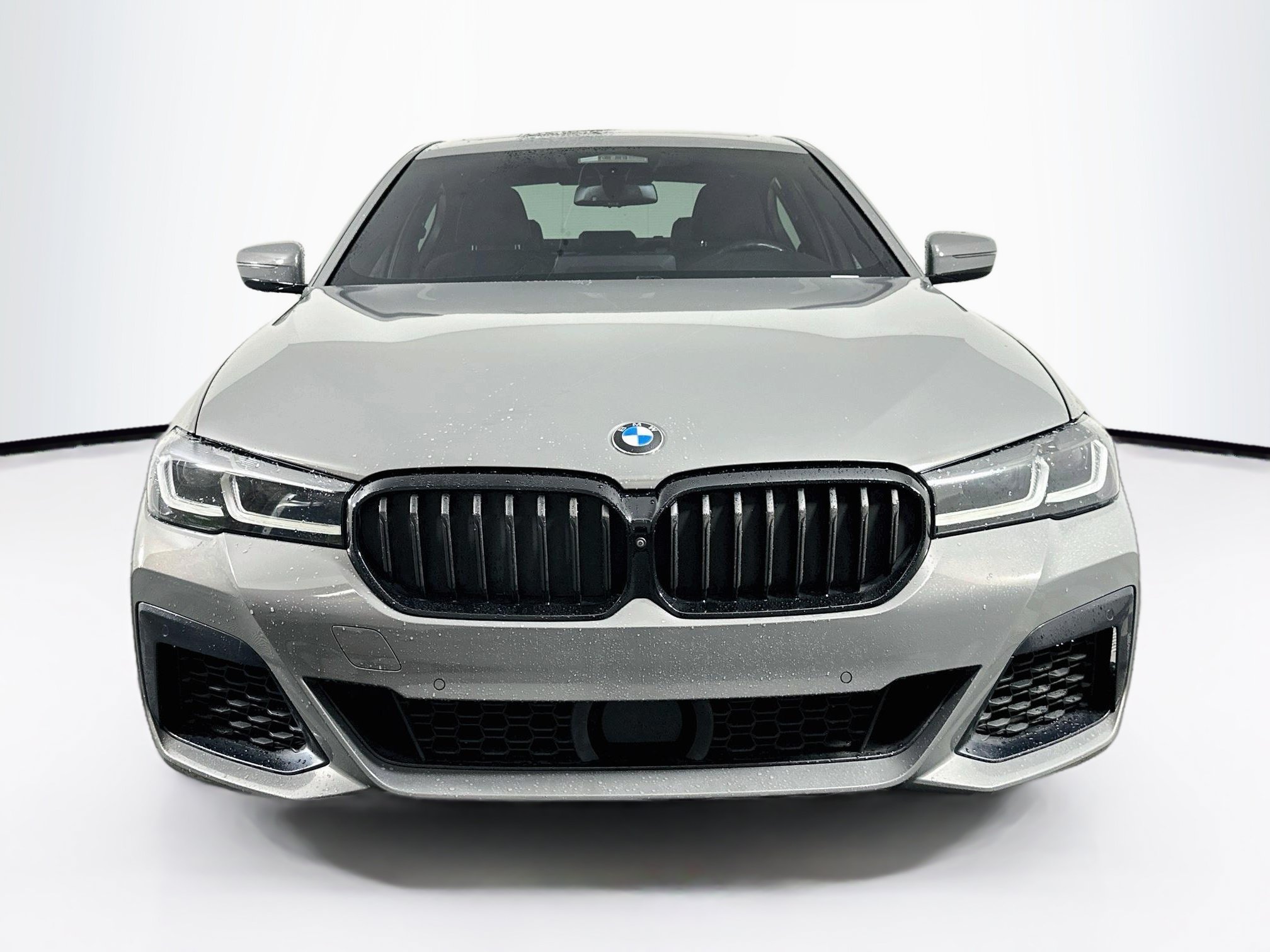 Used 2022 BMW M550i xDrive AWD/4WD image 2