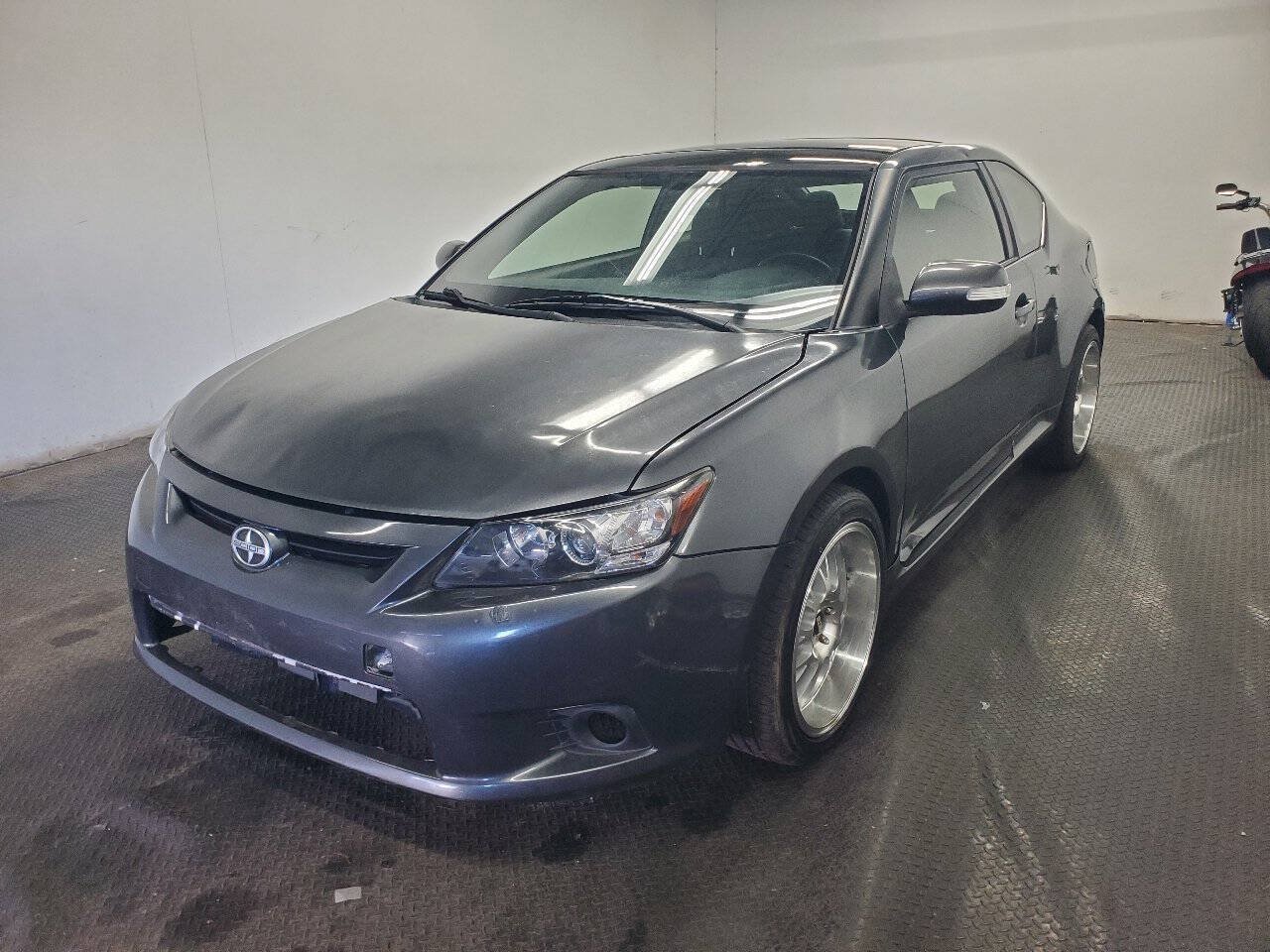 Used 2013 Scion tC FWD image 1