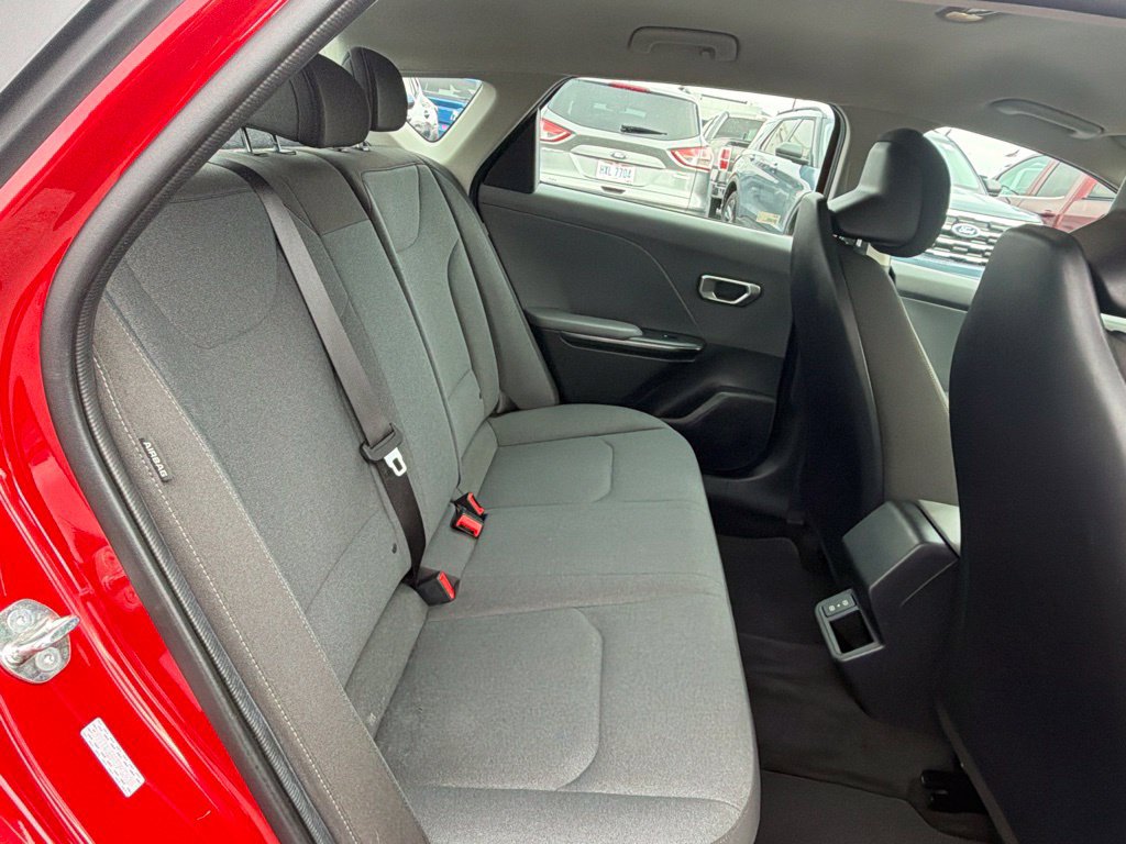 Used 2025 Kia K4 FWD image 47