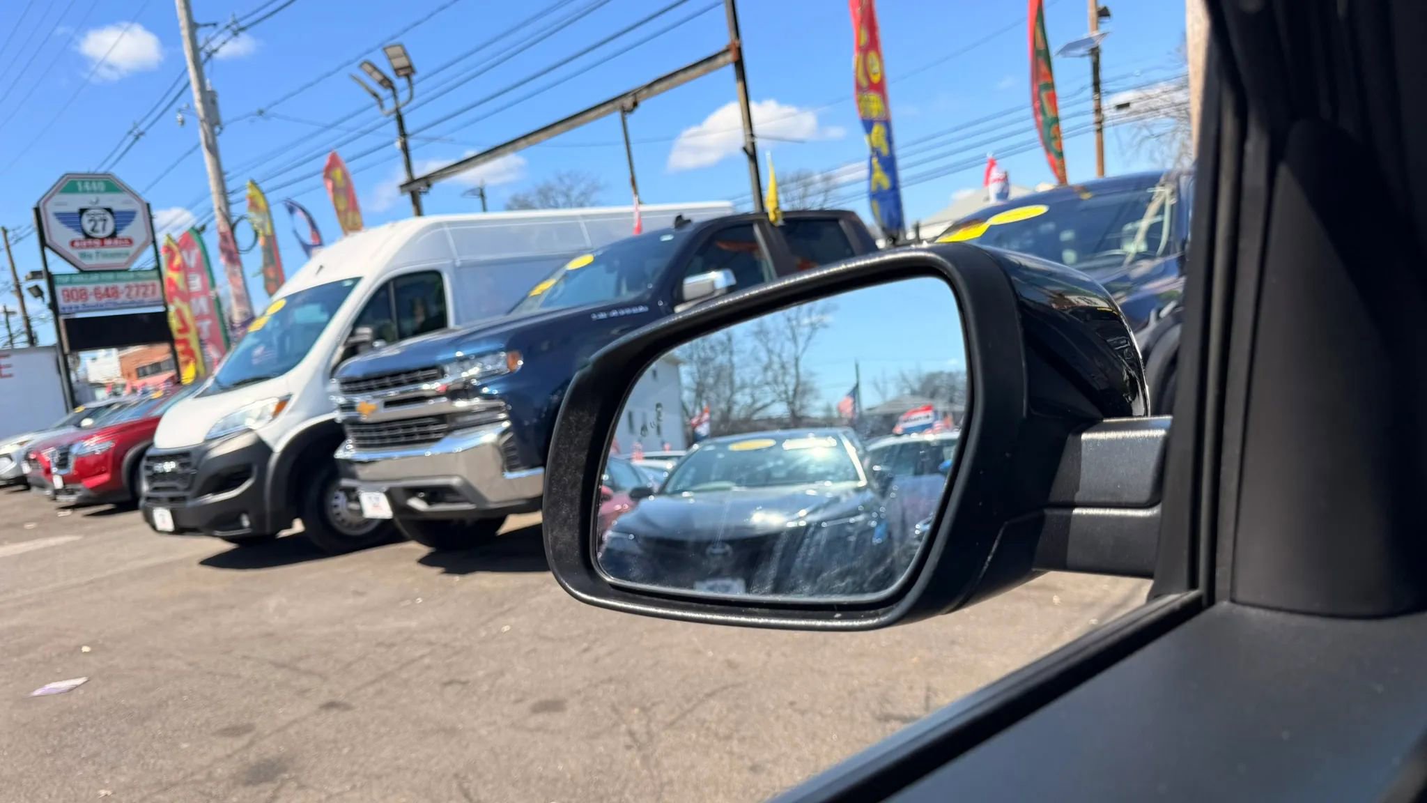 Used 2025 Hyundai Venue SEL image 29