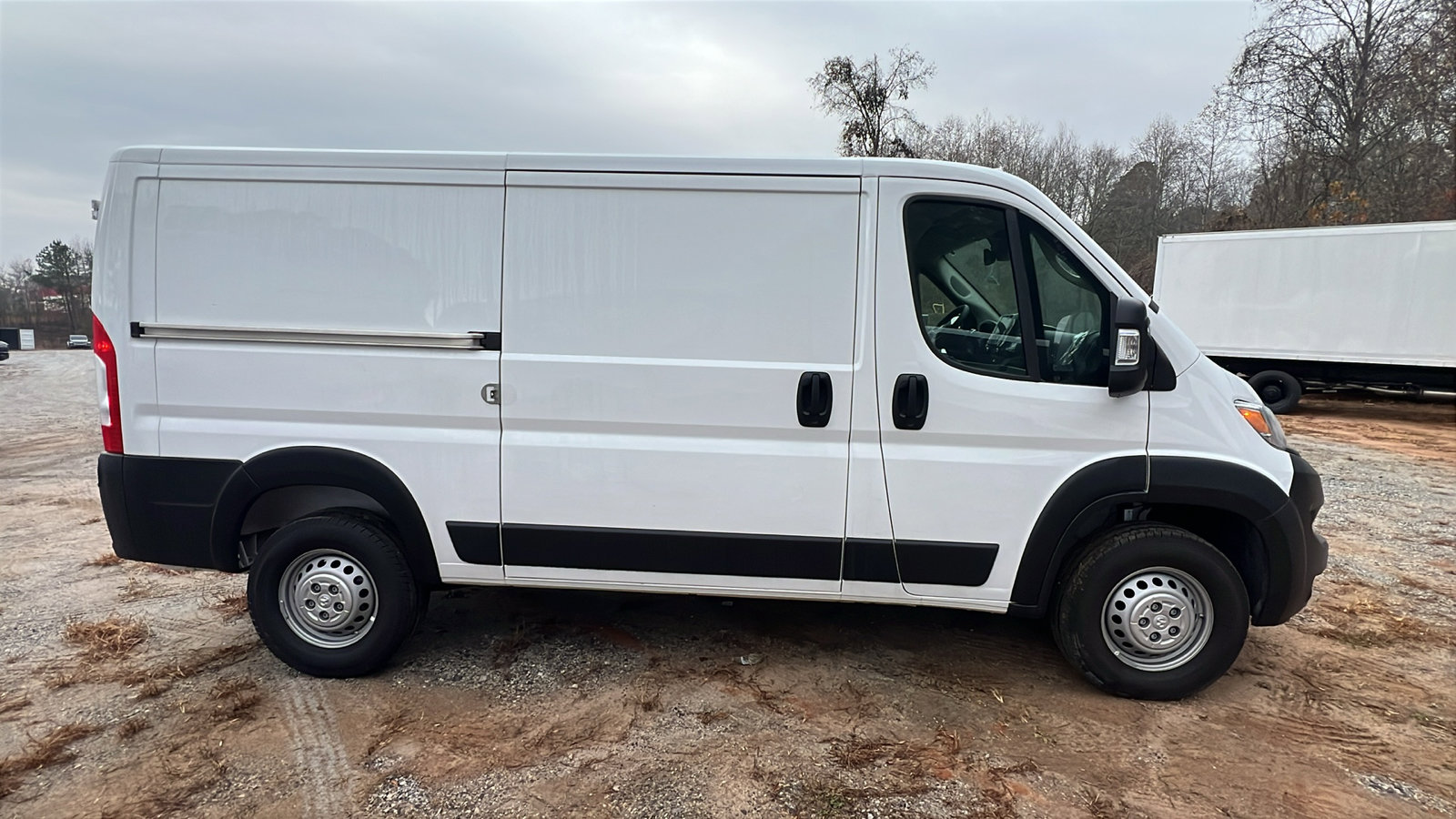 Used 2025 RAM ProMaster 2500 w/ Premium Convenience Group image 7