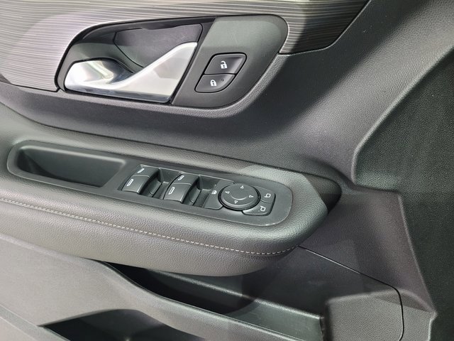 Used 2023 GMC Terrain SLE image 46