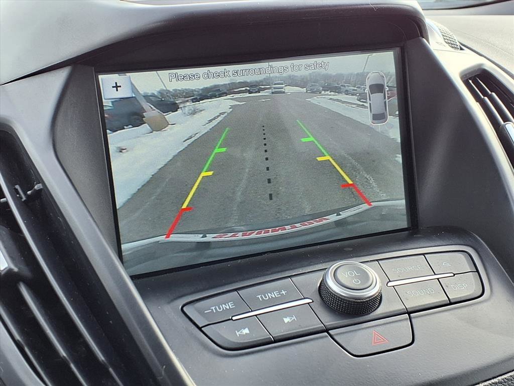 Used 2017 Ford Escape SE w/ Equipment Group 201A image 10