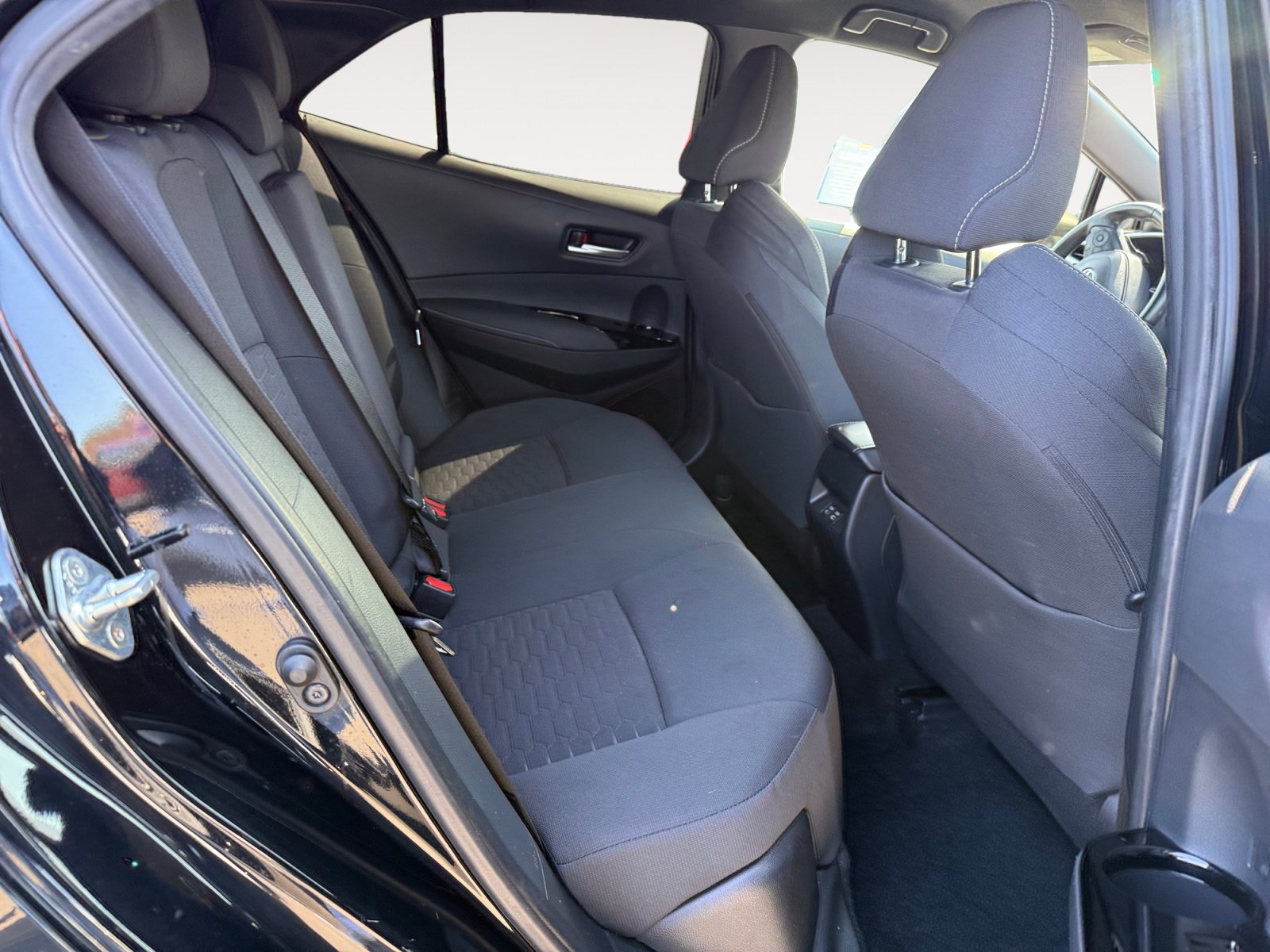 Used 2023 Toyota Corolla SE w/ SE Premium Package FWD image 18