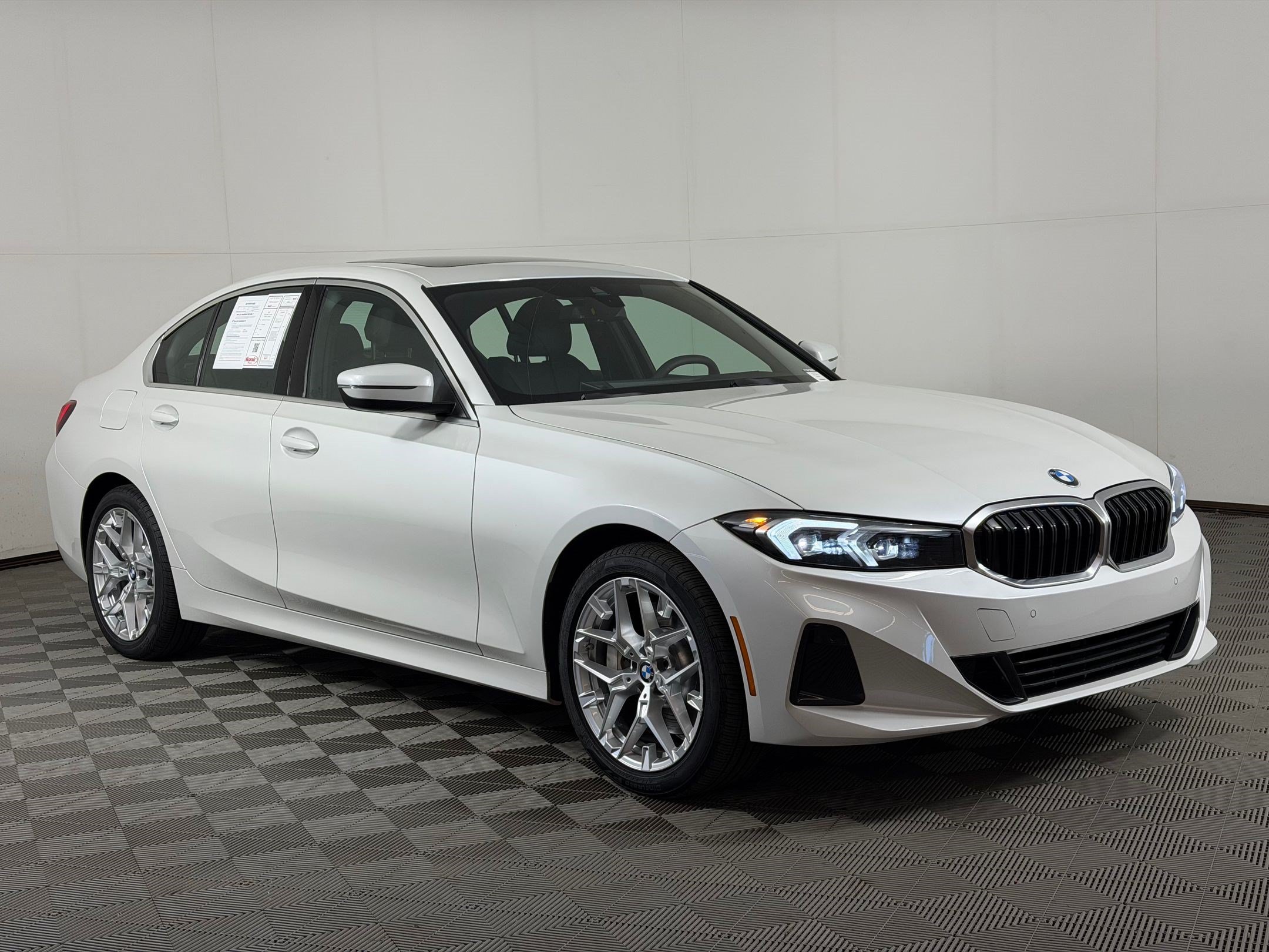 Used 2026 BMW 330i xDrive Sedan w/ Convenience Package AWD/4WD image 7