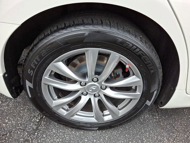 Used 2016 INFINITI Q70 3.7 image 8