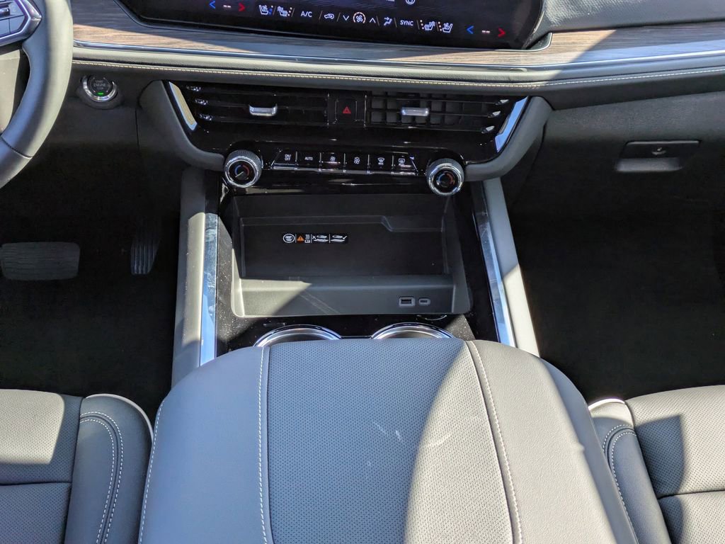 New 2026 Chevrolet Suburban Premier image 21