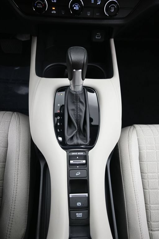 Used 2024 Honda HR-V LX image 18